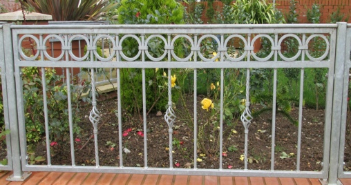 Wall Top Railings